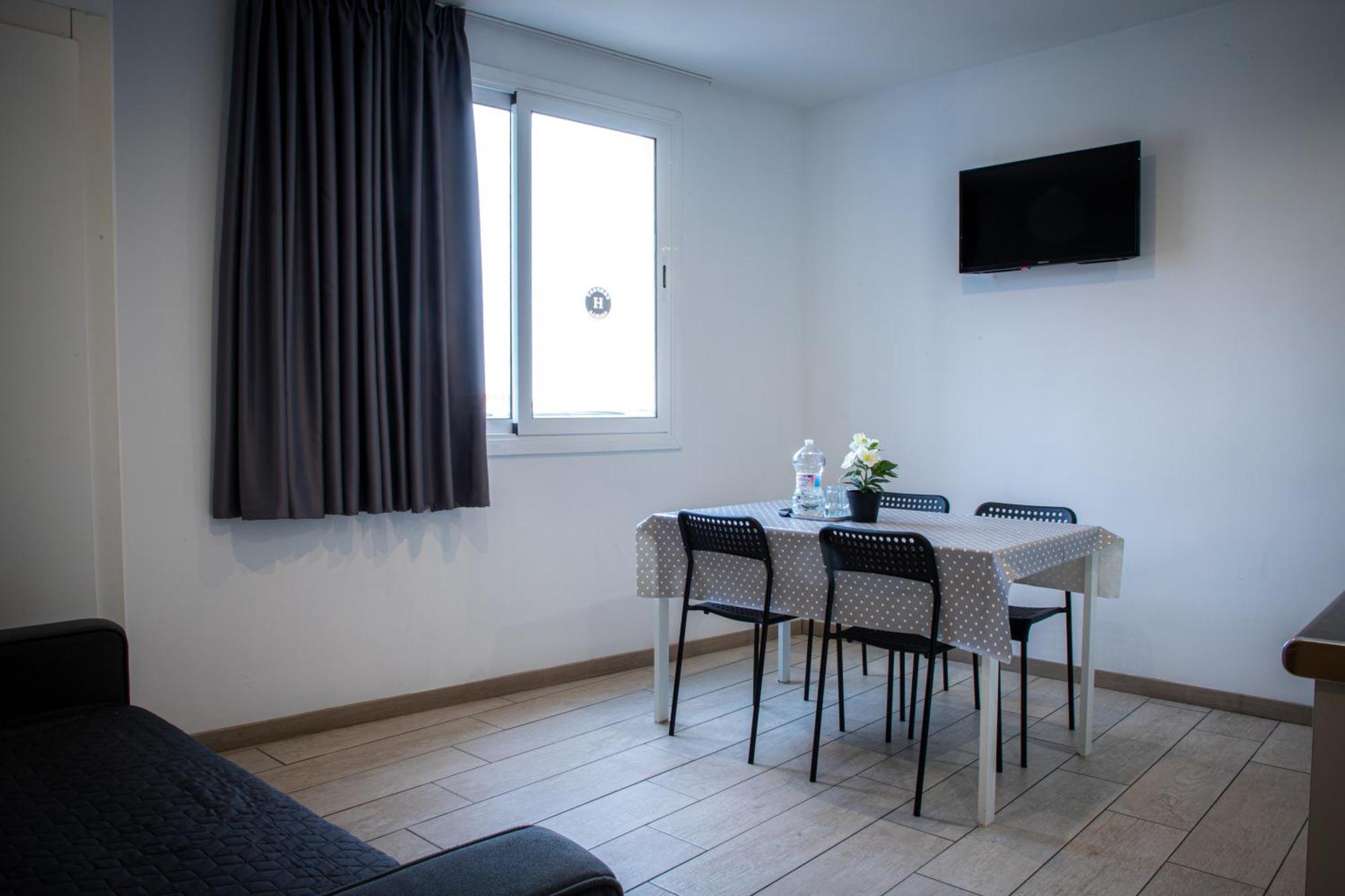 Apartamentos Comfort Калелья Екстер'єр фото